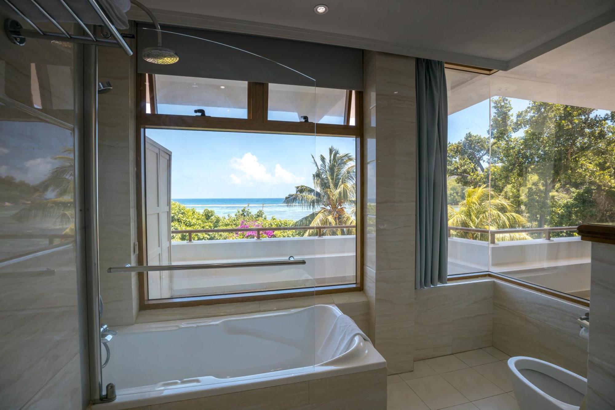 Crown Beach Hotel Seychelles Pointe Au Sel Εξωτερικό φωτογραφία